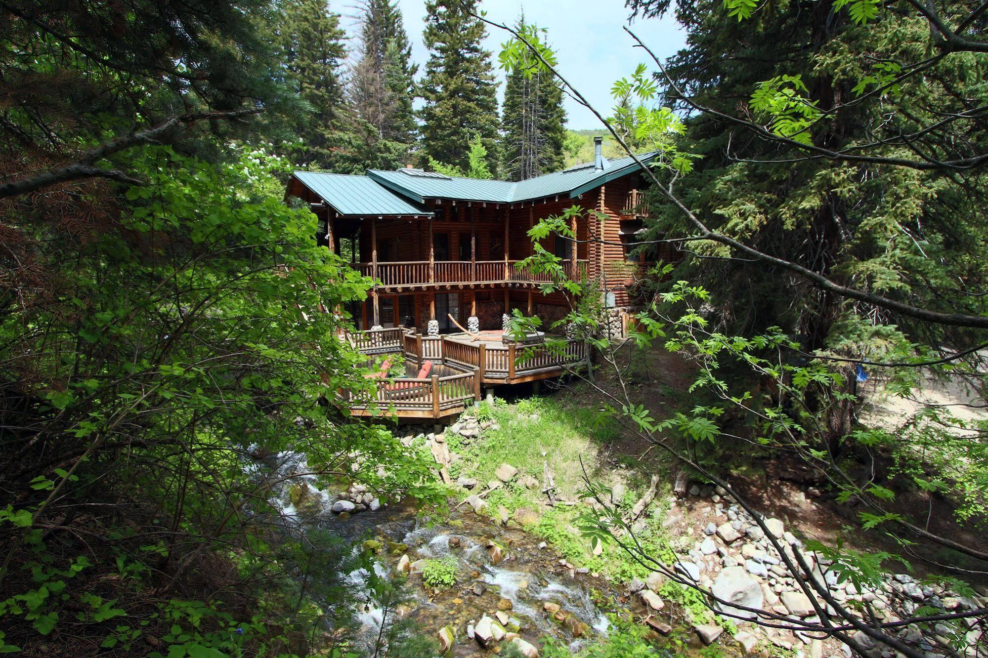 Log Cabin On The Stream Sundance Exterior photo