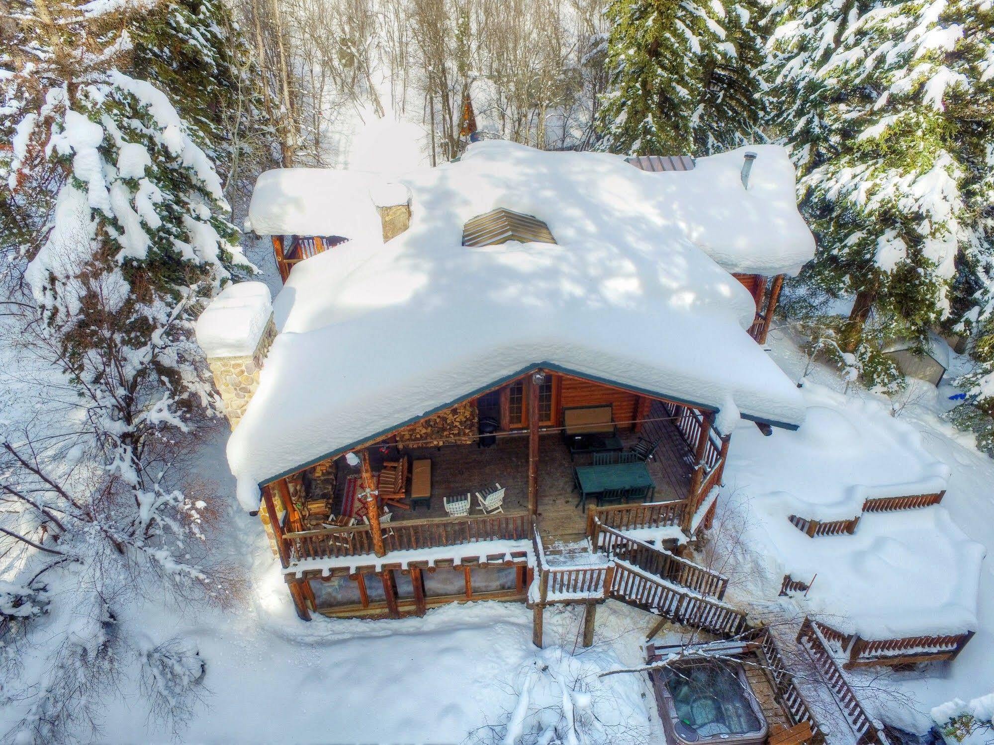 Log Cabin On The Stream Sundance Exterior photo
