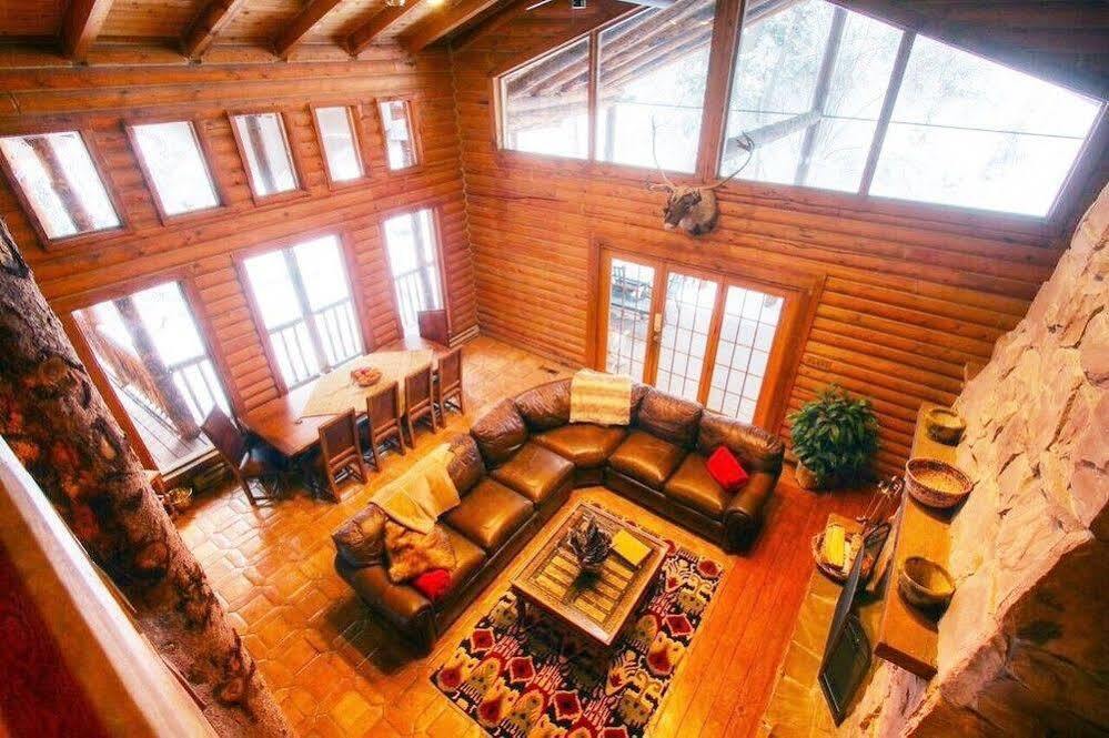 Log Cabin On The Stream Sundance Exterior photo