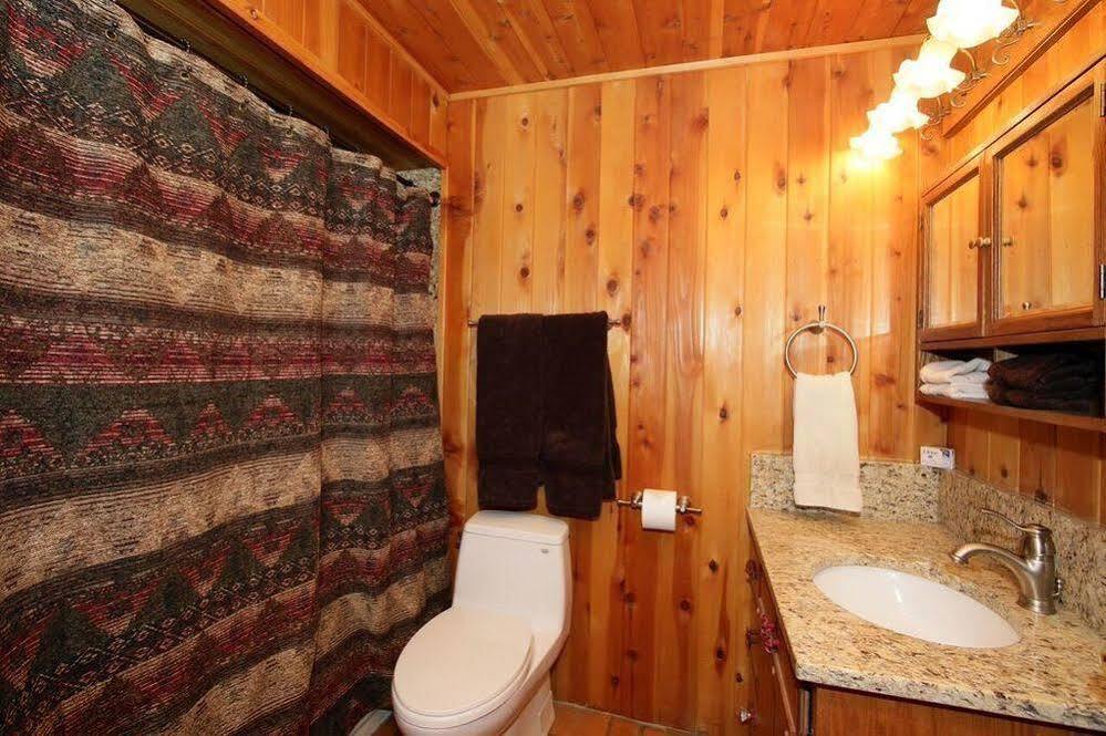 Log Cabin On The Stream Sundance Exterior photo